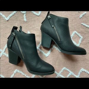 DV by Dolce Vita Black Boots / Booties Size 6